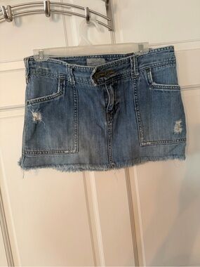 Vintage Abercrombie & Fitch Light Wash Distressed Denim Mini Skirt Size 6